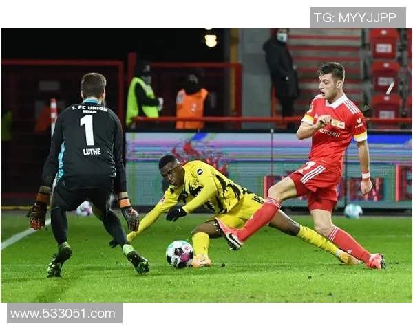 足球落杆的瞬间美学与技术解析如何提升比赛观赏性与球员表现